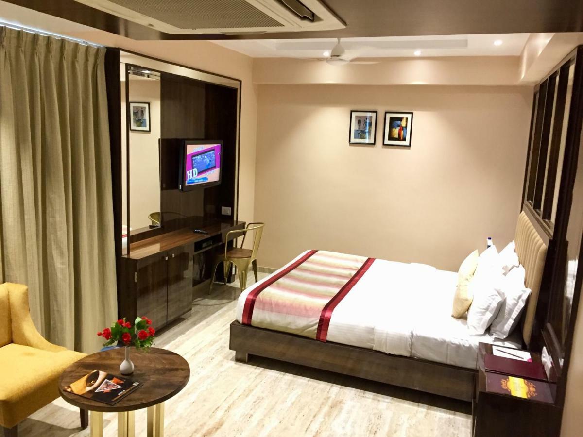 Treatotel Ахмедабад Екстер'єр фото